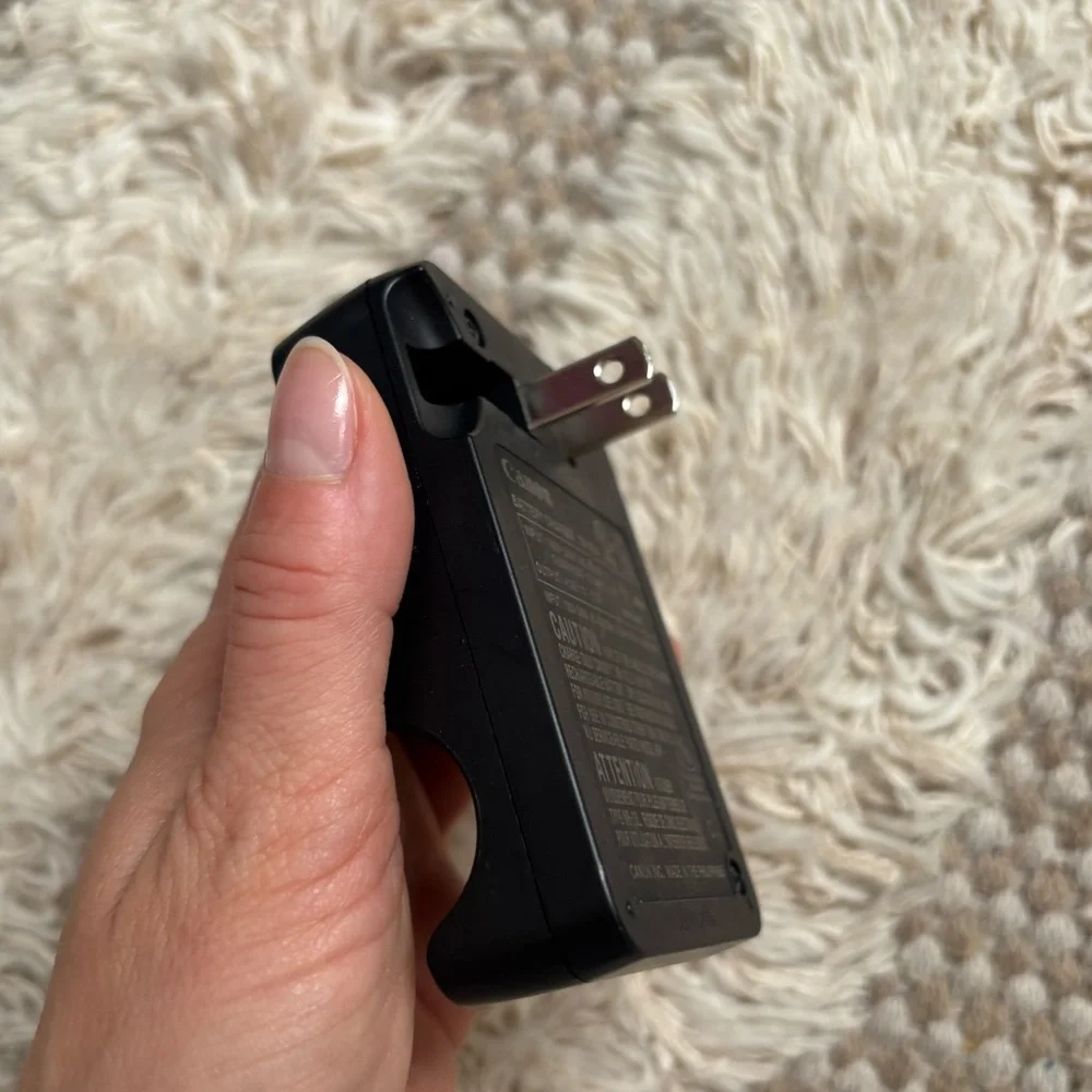 Canon LC-E17 Charger for LP-E17 Battery